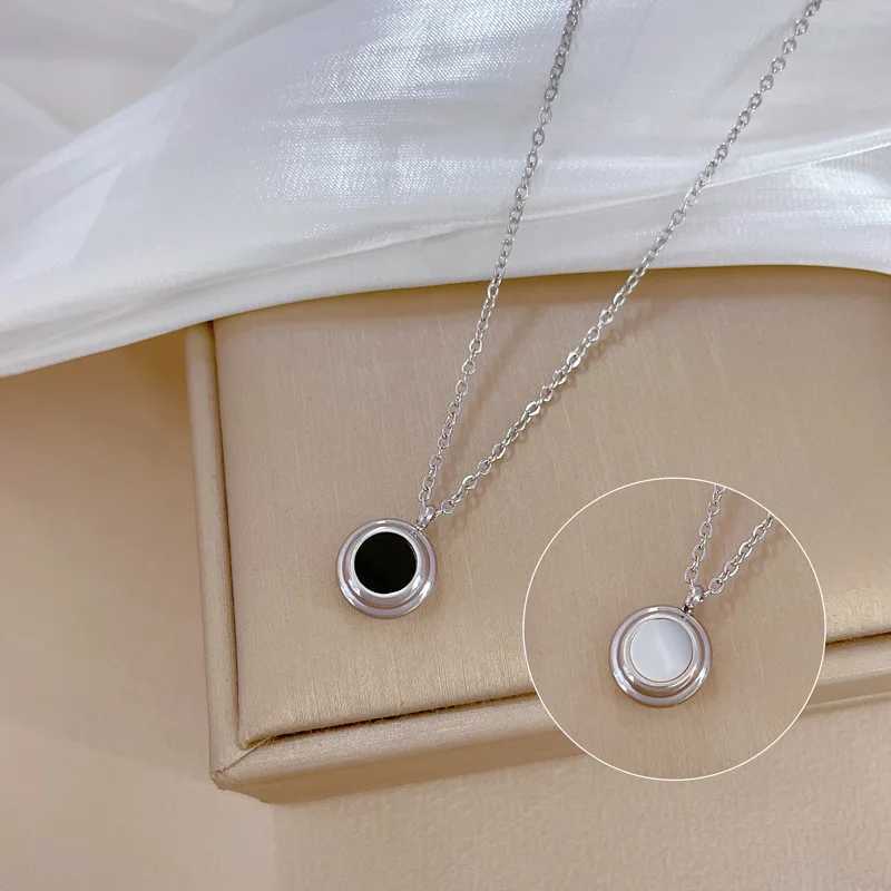 Pendant Necklaces Small Two Side Round Pendant Necklace For Women Shell Jewelry Stainless Steel Love Crystal Stone Short Chokers Luxury Wholesale