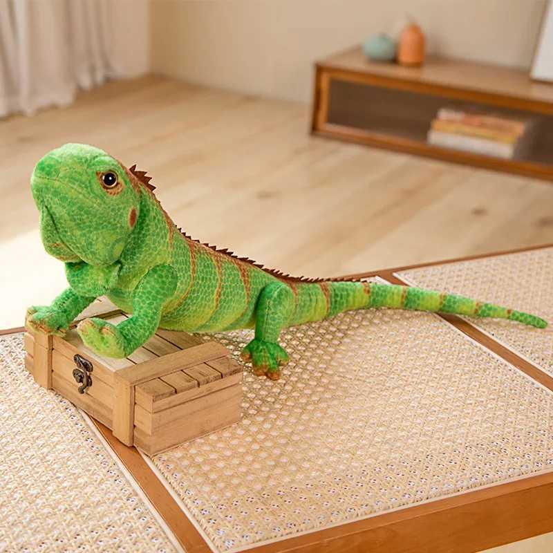 Gevulde pluche dieren 65 cm gesimuleerde Mane Lizard Doll Chameleon Plush Toy Creative Boy Pillow Doll Birthday Gift Rag Doll