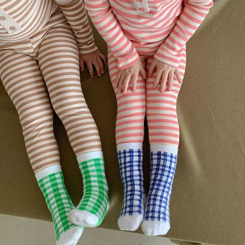 Pyjamas Kids Pyjama Cotton Sleepwear Lange mouw T -stukken en broek Casual Boys Sleepsuit Girls Kleding H240425