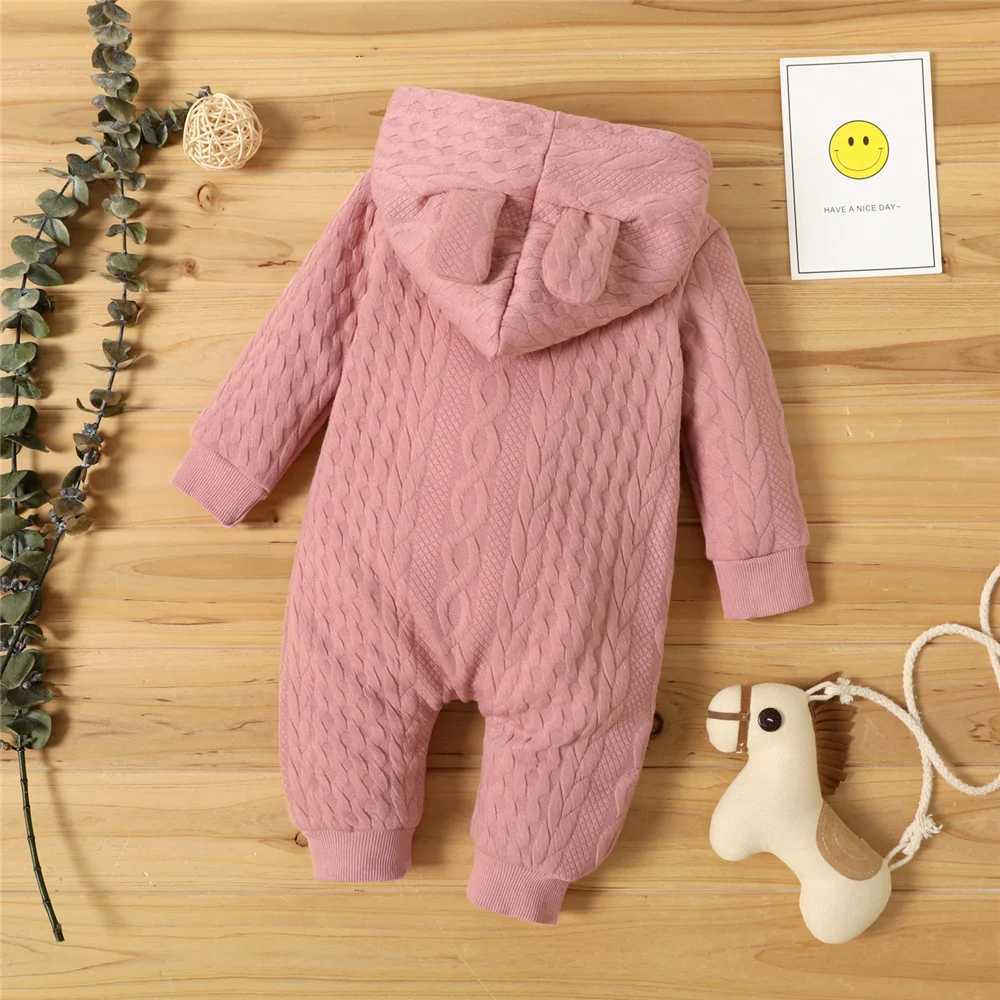 Rompers Baby Spring Jumpsuit Rompers Boys Girls Girls Lange Mouw Babykleding Pasgeboren 0 tot 18 m Solid peuter Kleding Baby Algemeen D240425