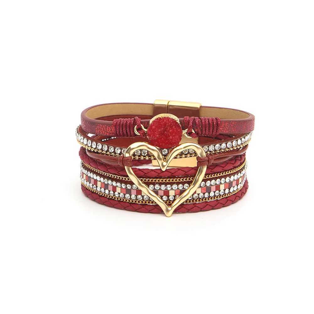 Pulseiras de couro de amizades de amor de coração para mulheres pulseiras de manchas de moda de moda multilayer pulseiras de couro de pedra de pedra oca pulseiras