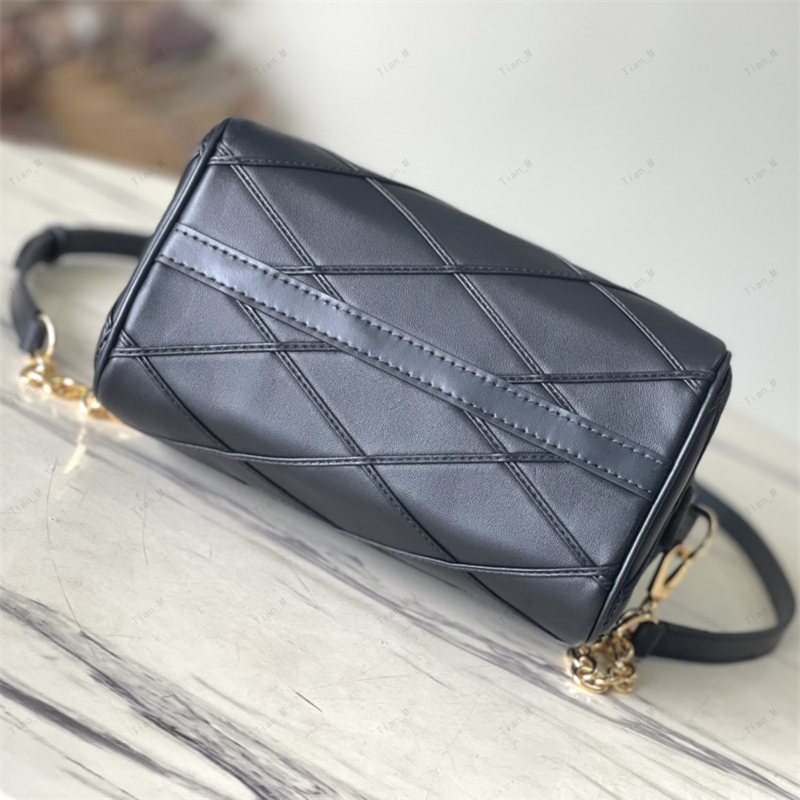 10a Designer TAK Designer Tas Luxe schoudertas Hoogwaardige Crossbody Crossbody Echt lederen Fashion Black Damesketen Lock Handtas Kleine lederen schoudertas Flip Bag