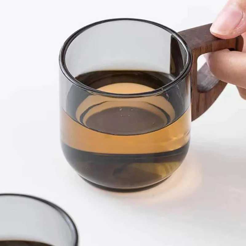 Tubllers 100 ml szklany szklany kubek herbaty z uchwytem drewna orzechowego przeciwparcia domowe biuro światła luksusowy przezroczystą wodę H240425