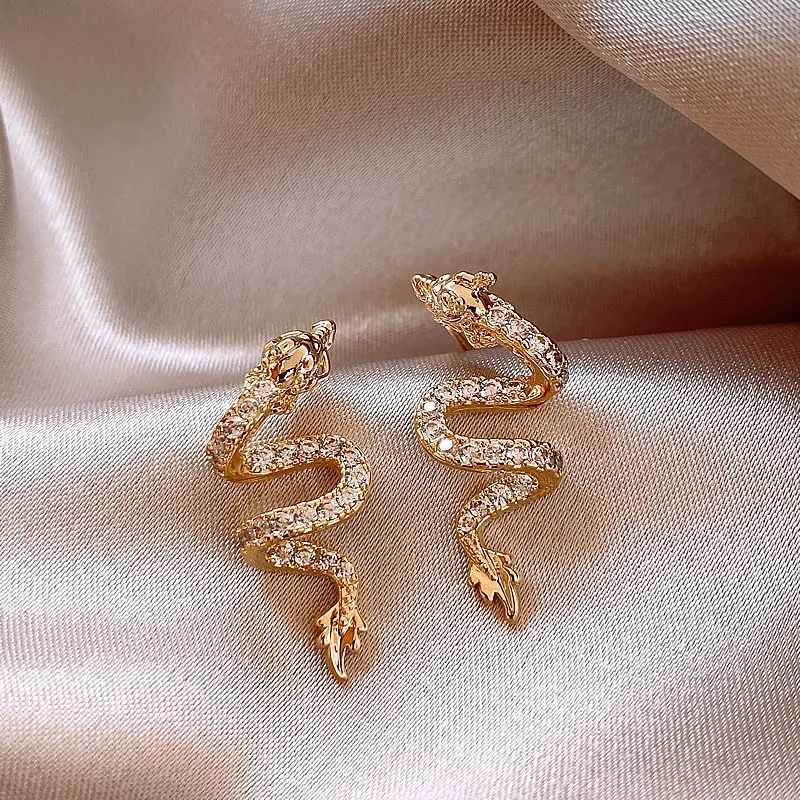 Dangle Chandelier New Chinese Style Zircon Dragon Stud Earrings for Women Fashion Design Crystal Personality Earrings Jewelry Gift 2024 New Year