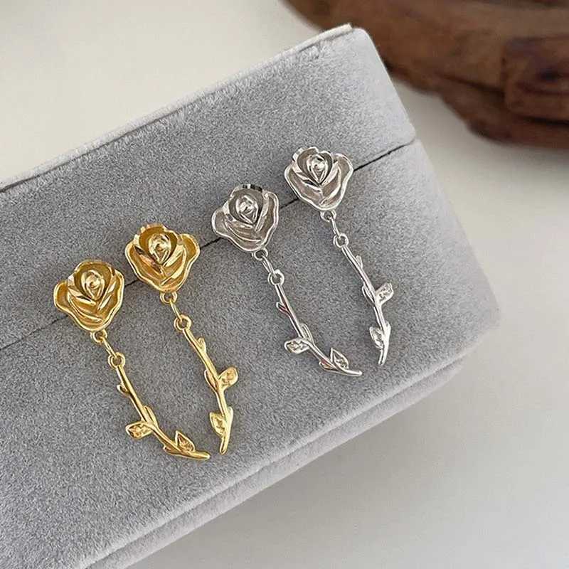 Dangle Chandelier Korean Metal Rose Flowers Stud Earrings For Woman Vintage Silver Color Irregular Romantic Flower Earrings Aesthetic Jewelry Gift