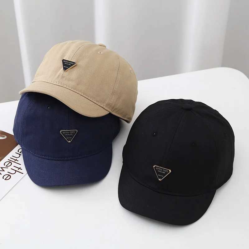 Ball Caps Coréen Style Mens and Womens Printemps / été Butball Cap de baseball Patch Patch Brush Club Club Soft Top H240425