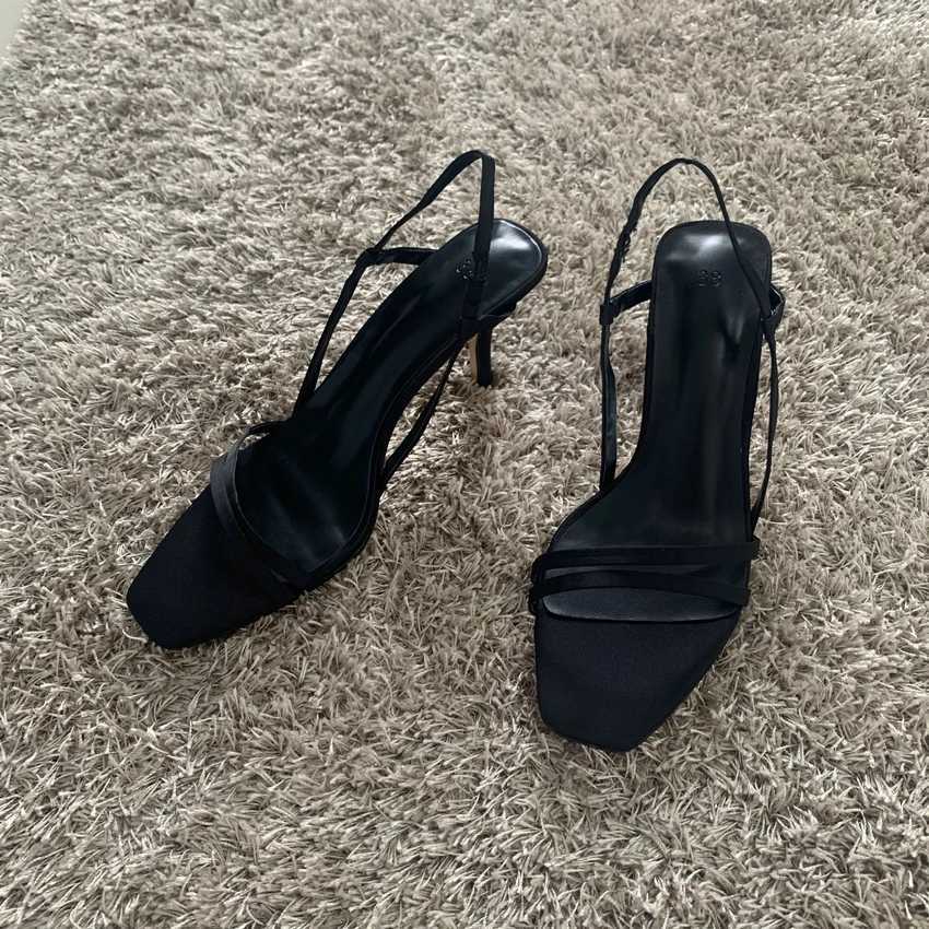 Chaussures habillées mode noire à lanière talon haut pour les femmes décontractées rond Sandales talons femme confort plus tailles talons sexy talons h240425