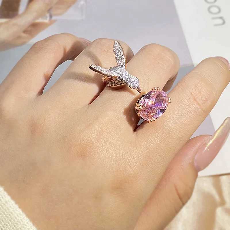 Anneaux de bande Bague sur les femmes de pierre précieuse de haute qualité simulant le coquin aigue-marin zircon fête anniversaire couple bijoux de bijoux h240425