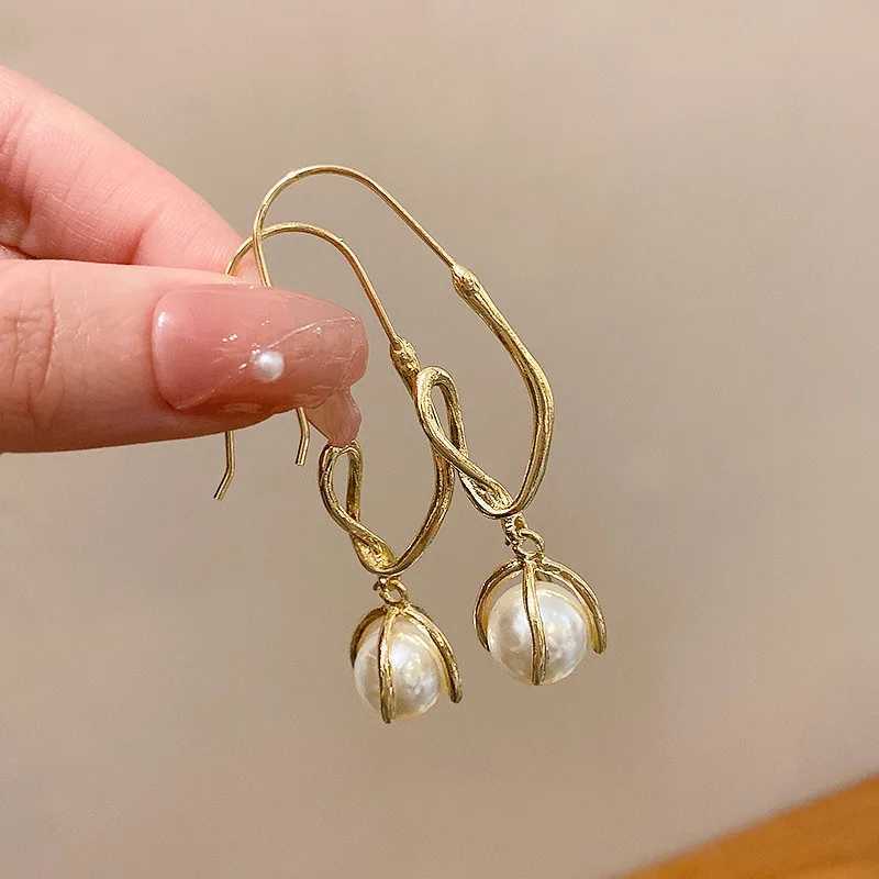 Dangle Chandelier Korean Elegant Long Pearl Pendent Earrings for Women Fashion Design Metal Line Earrings Bridal Wedding Jewelry Gift