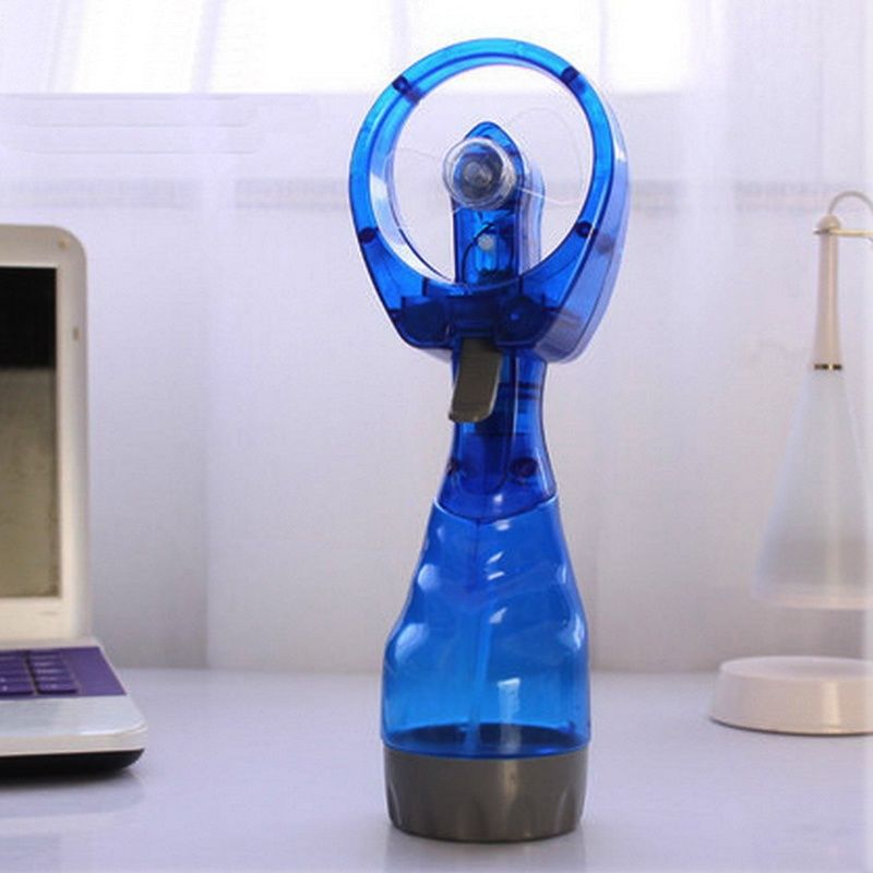 Summer Handheld Portable Fan With Water Spray Bottle Mini Fan för Office Handheld Spray Fan Party Gift Favor