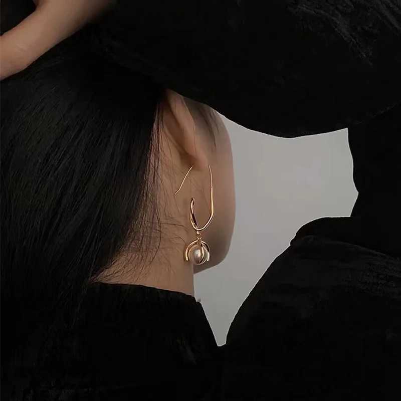 Dangle Chandelier Korean Elegant Long Pearl Pendent Earrings for Women Fashion Design Metal Line Earrings Bridal Wedding Jewelry Gift