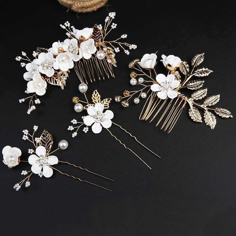 Bijoux de mariage Crystal Clain de mariage Combs Femmes Bridal Headpiece Pearl Righestone Flower Hair Accessories Bride Headwear Party Bijoux Gift D240425