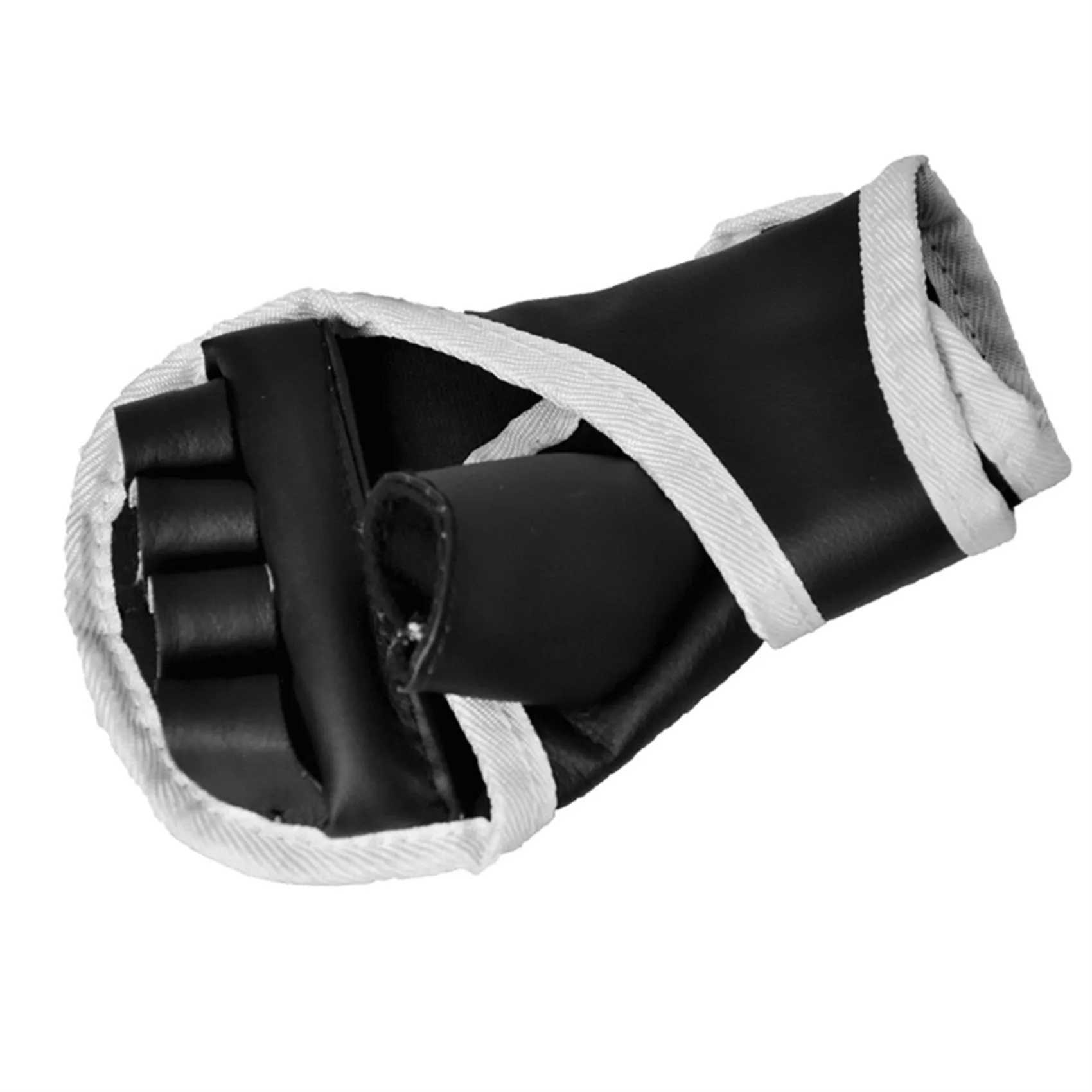 Équipement de protection e de gants de boxe demi-doigt PU Cuir Combat Taekwondo Karate Muay Thai Traine et Gants d'exercice 240424