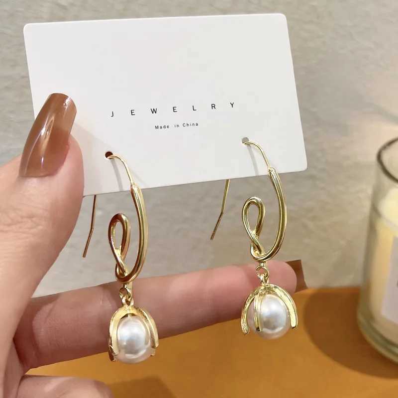 Dangle Chandelier Korean Elegant Long Pearl Pendent Earrings for Women Fashion Design Metal Line Earrings Bridal Wedding Jewelry Gift