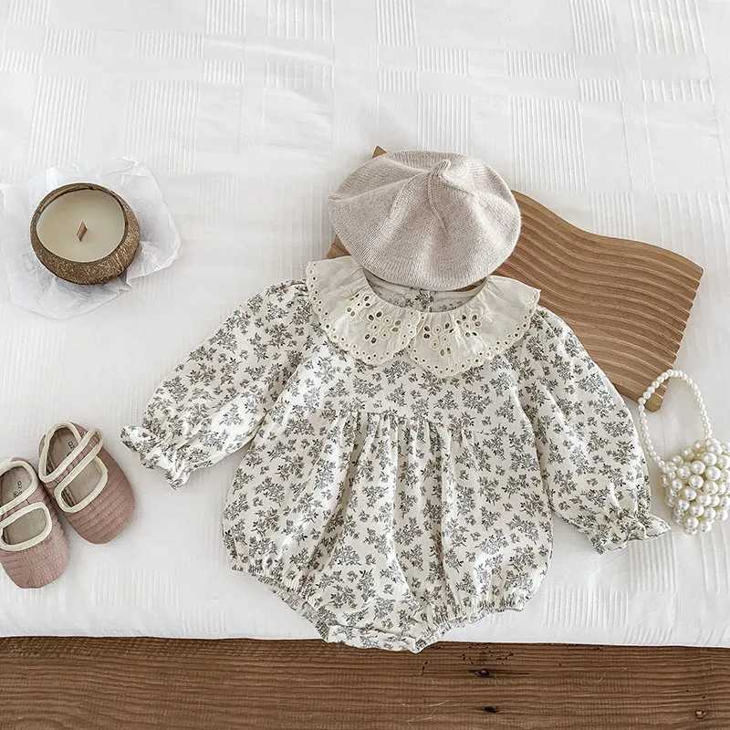 Rompers Flores de impresión de otoño de una pieza para niñas Baby Manga larga Bodysuit H240425