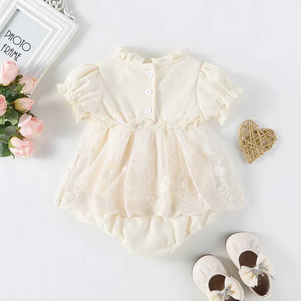 Rompers Summer Baby Clothes Toddler Girls One Piece Spädbarn Waffle Bodysuit Girls Lace Outfit H240425