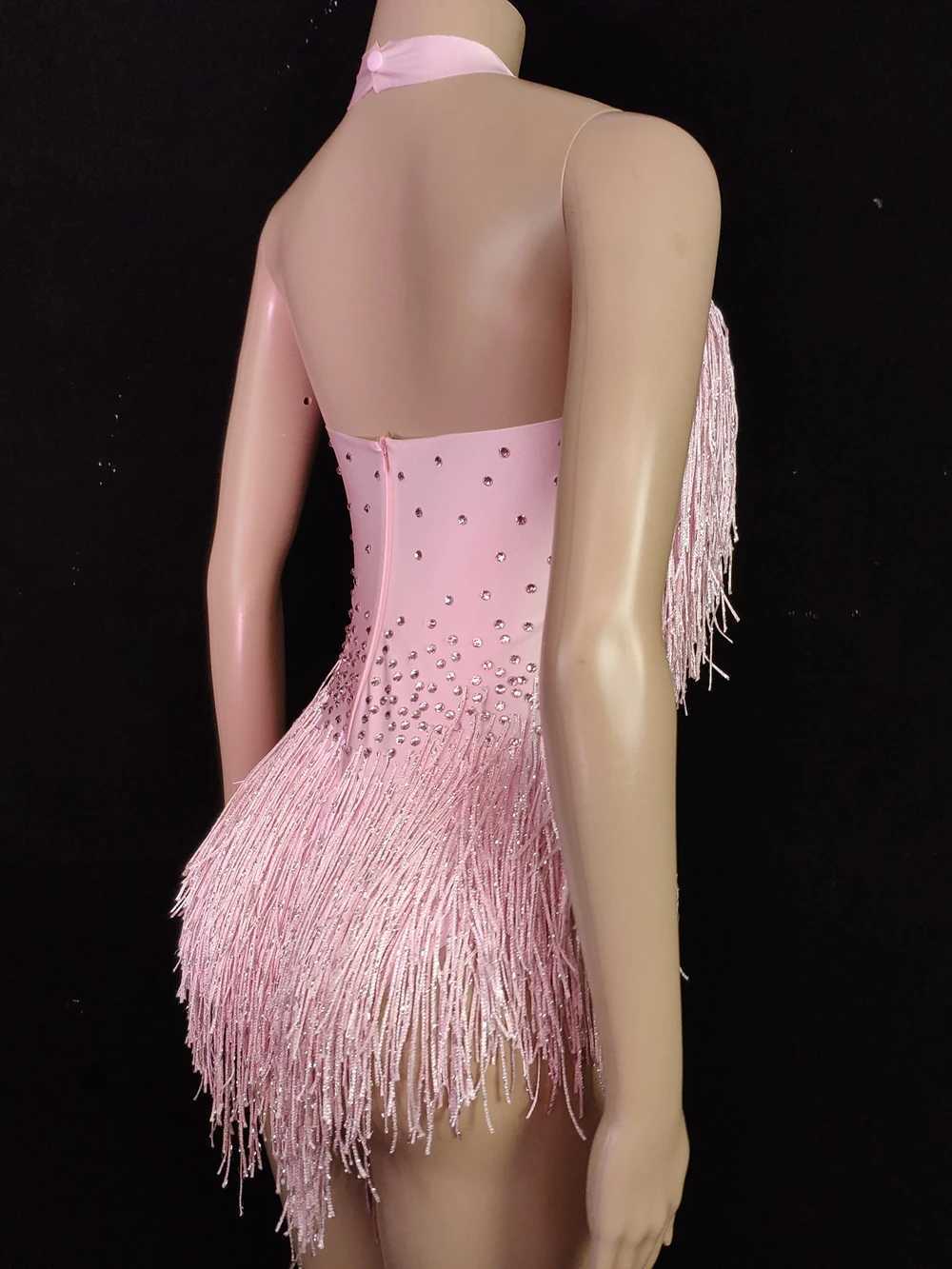 Wearchning Scarkly Rimestones Fringe Pink Body Femmes Femmes Nightclub Dance Tenue de danse Glisten Sonel One-Piece Wear Singer Sexy Leotard D240425