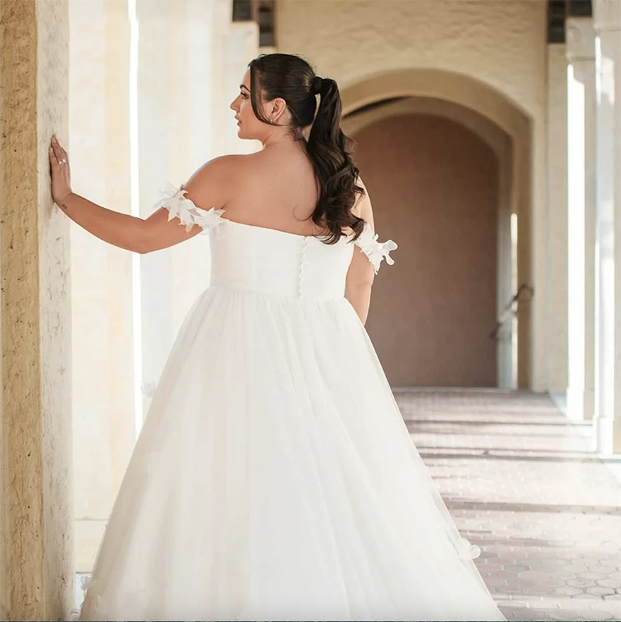 Robe de mariée en tulle de taille plus taille