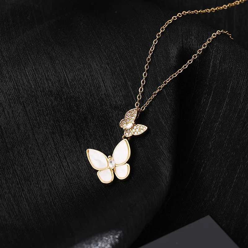 Подвесные ожерелья мода двойная муха бабочка ожерелье Дамы световые роскошные ретро -личность клавиля