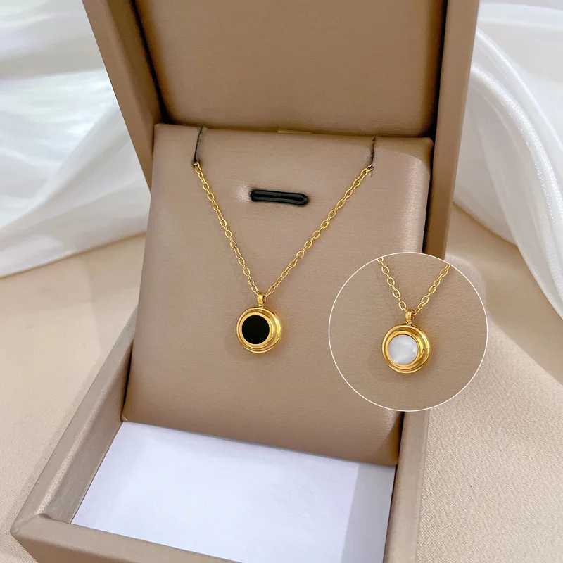 Pendant Necklaces Small Two Side Round Pendant Necklace For Women Shell Jewelry Stainless Steel Love Crystal Stone Short Chokers Luxury Wholesale