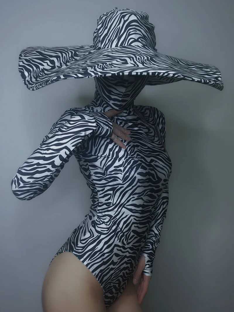 STAGE Wear Women Dance Team Jazz Stage Stage Wear Greerblack Zebra Pattern Stretch Skinny BodySuitbig Hat Dance tenue Bar Nightclub D240425