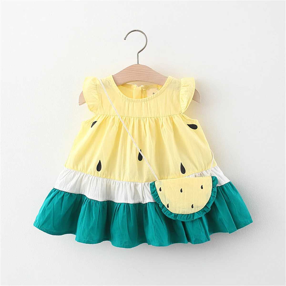 Vestidos de menina verão garotas de bebê vestido fofo pequeno melancia de mangas voadoras no joelho vestido diário com bolsa d240425