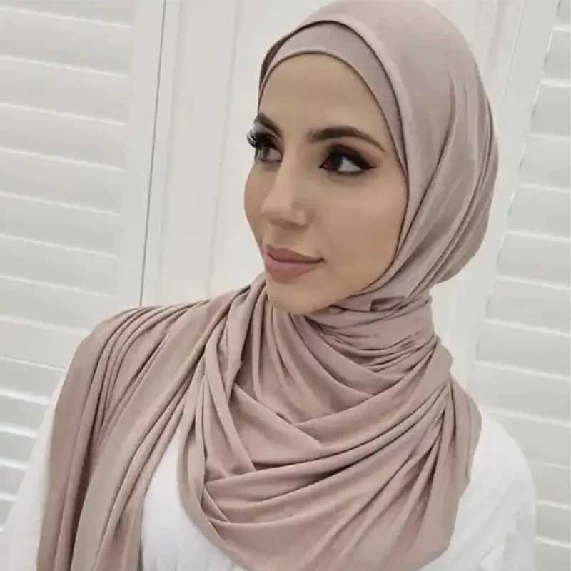 Hijabs Muzułmański pasujący do koszulki Premium Jersey Zestaw Hidżab pasujący do koloru koszulka hidżab z podsekwatorem D240425