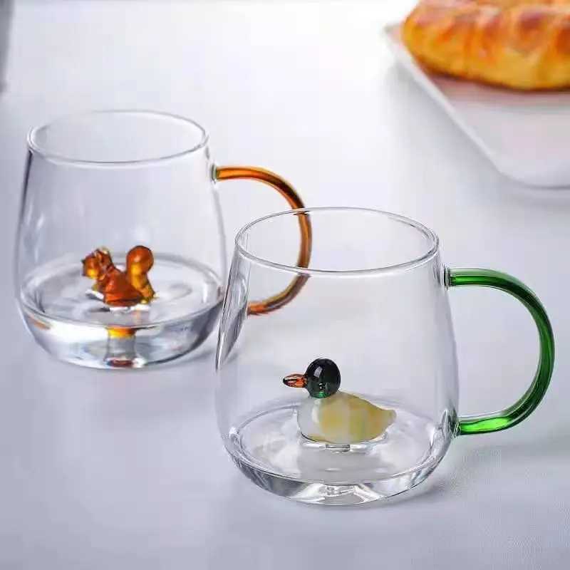 텀블러 크리에이티브 3D 동물/꽃 유리 컵이 핸들이 많은 붕소 실리케이션 단일 레이어 커피 밀크 귀여운 투명한 여름 음료 ware h240425