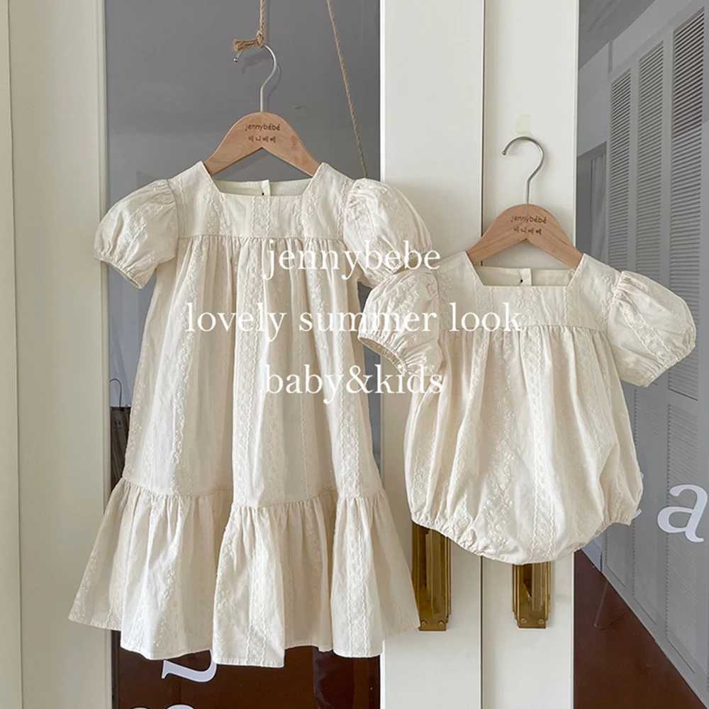 Rompers Urocze koronkowe hafty księżniczki Romper + sukienki w stylu vintage letnia sukienka plażowa maluch resus koreańskie ubrania dziewcząt H240425