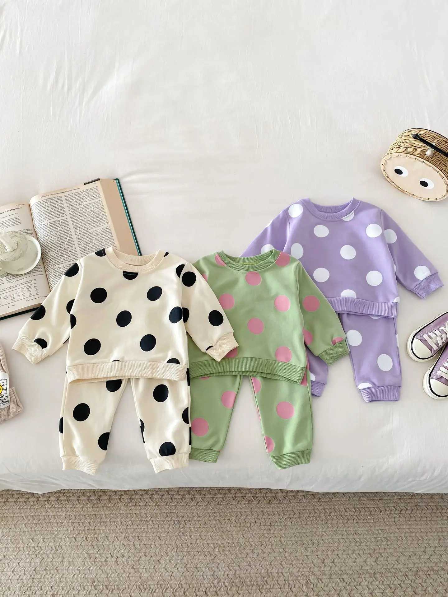 Ensembles de vêtements 2024 Nouveaux vêtements pour bébé Toddler Boys Track Suit Infant Polk Dot Blouse and Pantal