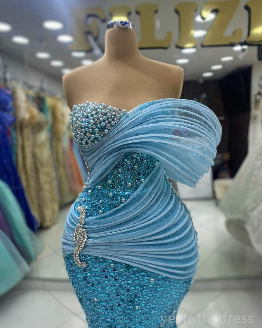 2024 Błękitne sukienki balowe dla czarnych kobiet Promowanie iluzja z Illusion z koralikami Perły Perły Dokonane Dekorowane przyjęcie urodzinowe Drugi suknie przyjęte AM780