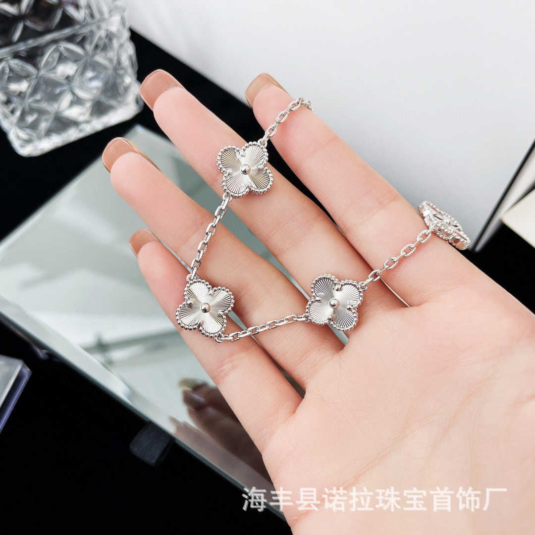 Top Grade Luxury Vancleff Designer bracelet Five Flower Bracelet Real Gold Electroplated Fashion Light Luxury High Grade Feel Handicrafts