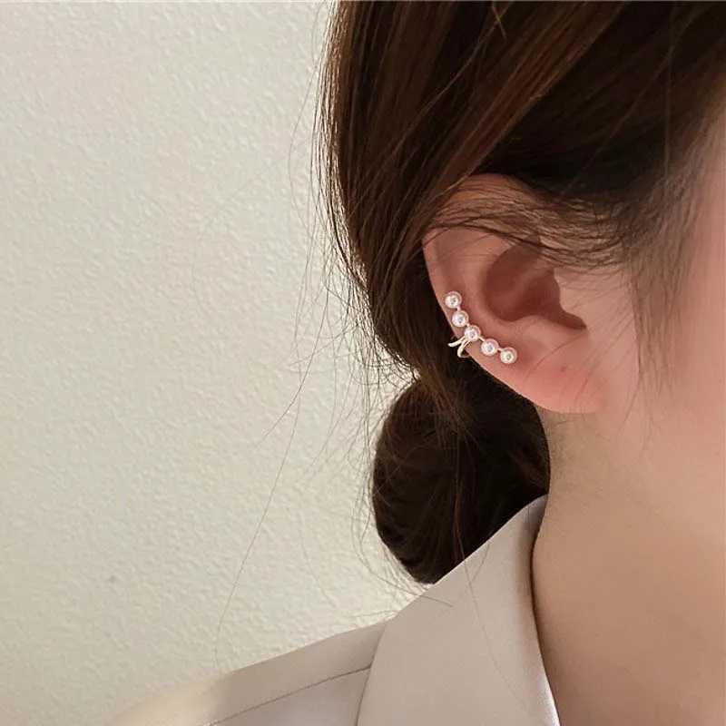 CHARM Brincos de clipe de orelha de pérolas de cor prata para mulheres Zircão simples sem perfurar o manguito de ouvido nos brincos Acessórios de jóias