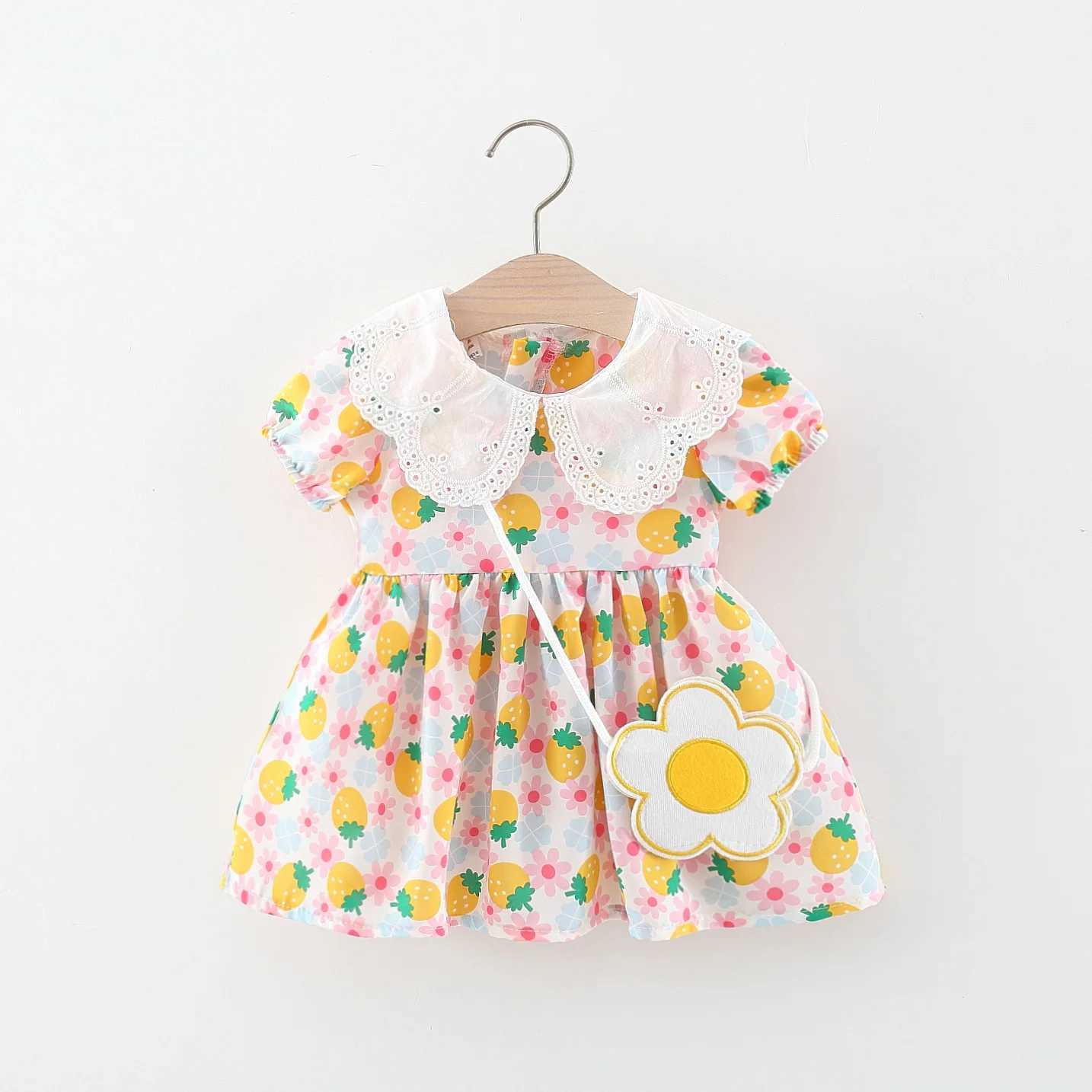 女の子のドレス/setsummerイチゴでいっぱいの丸い襟のコットンドレス女の子のための小さな花バッグとギフトD240425