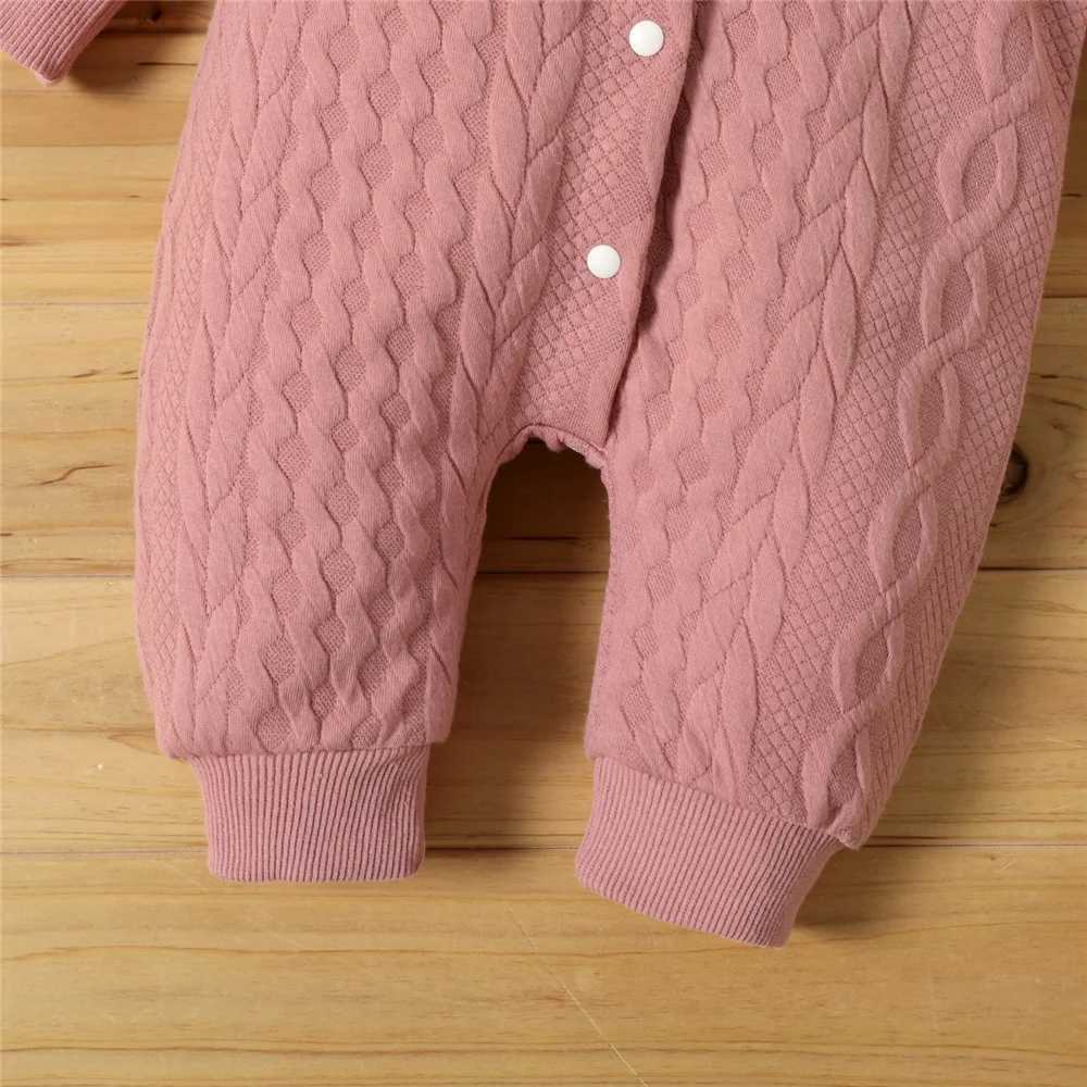 Rompers Baby Spring Jumpsuit Rompers Boys Girls Girls Lange Mouw Babykleding Pasgeboren 0 tot 18 m Solid peuter Kleding Baby Algemeen D240425