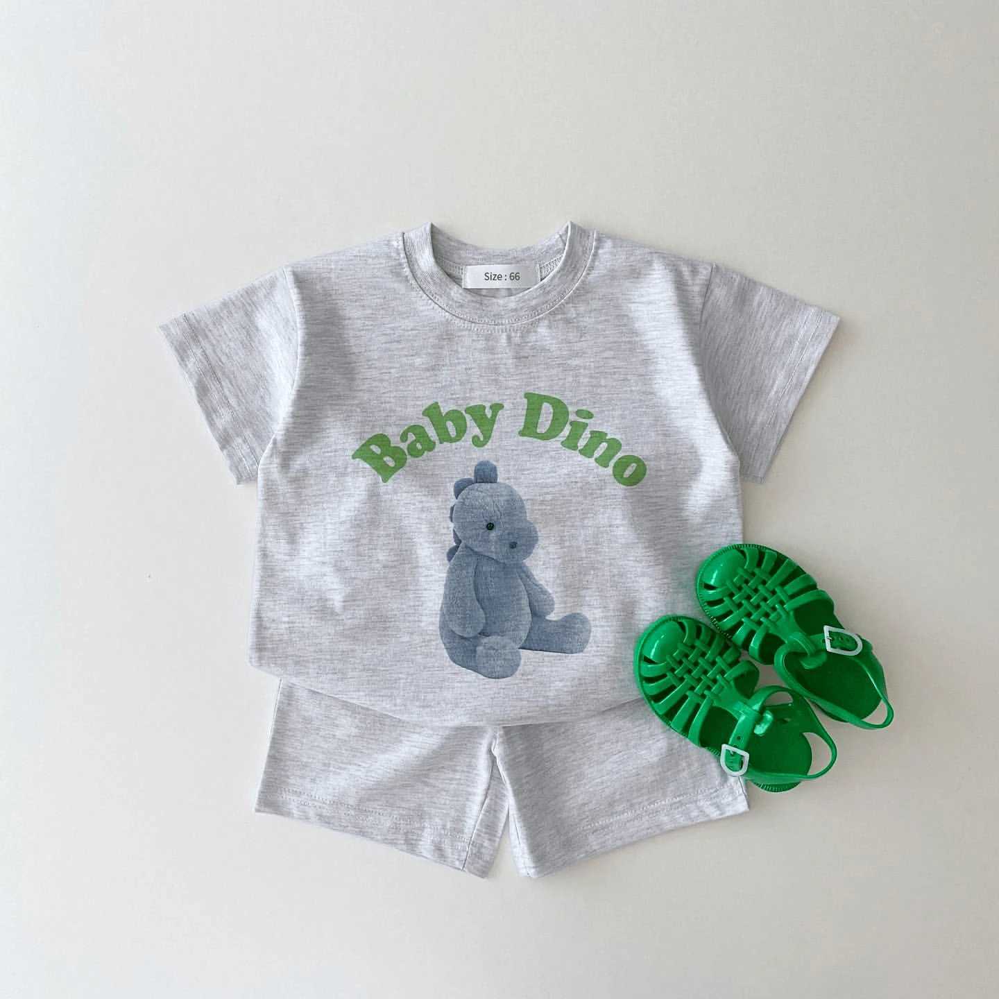 Ensembles de vêtements 2024 ensembles de vêtements d'été pour bébé Corée NOUVEAU-né les filles garçons filles adapter les enfants T-shirt Dinosaur T-shirt + Shorts 1-3y L2404