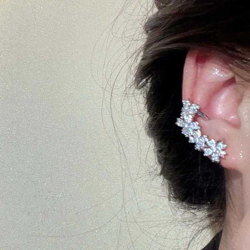 Urok Star Flower Kolczyki dla kobiet dziewczyna moda prosta kryształ bez przebijania biżuterii z mankietu ucha bijoux