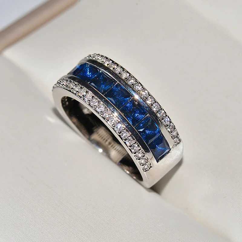 Pierścienie opaski kreatywne kolorowe inkrustowane cyrkon pierścień galwanizowany królewski niebieski cyrkonia biżuteria do kobiet wysokiej jakości H240425