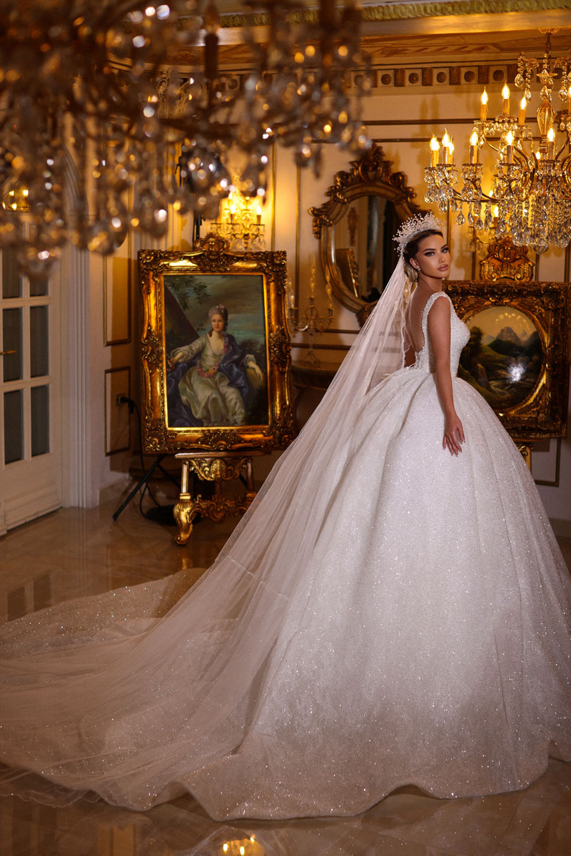 Délicate bling en dentelle de bal robe de mariée robe de mariée spaghetti bretelles