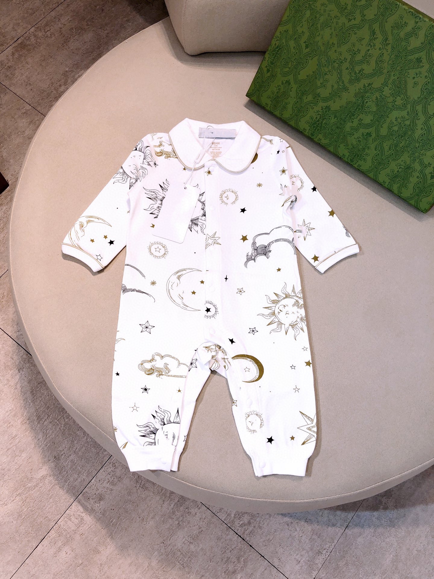 Babyjongens romper peuter kinderen revers revers met een borsten jumpsuits ontwerper baby onesie pasgeboren casual kleding pure katoenen fabricage maten 55 ~ 90