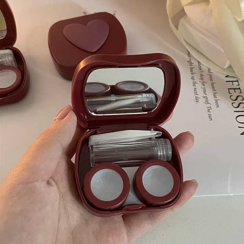 Contact Lens Accessoires Contact Lenskaken Minimalistische driedimensionale liefde Contact Lens Case Girl Portable Beauty Leerling Box Companion Box D240426