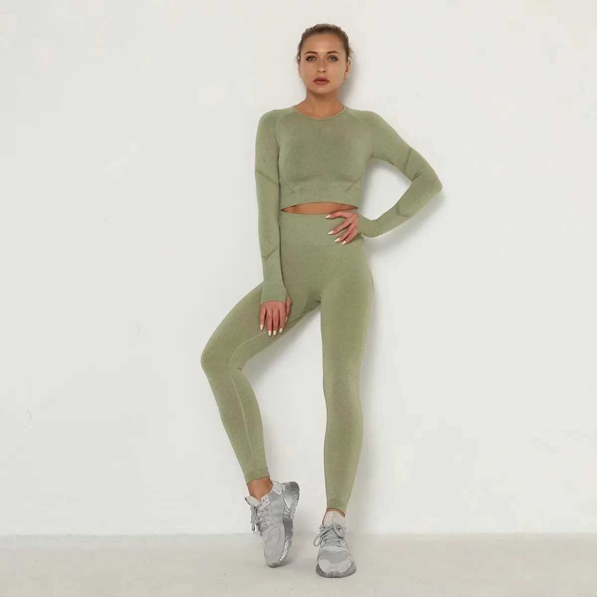 VG9M Kvinnors träningsdräkter Sömlösa Yoga Set Womens Sportwear Gymkläder Långärmad skörd Top midja Långben sportkläder 240424