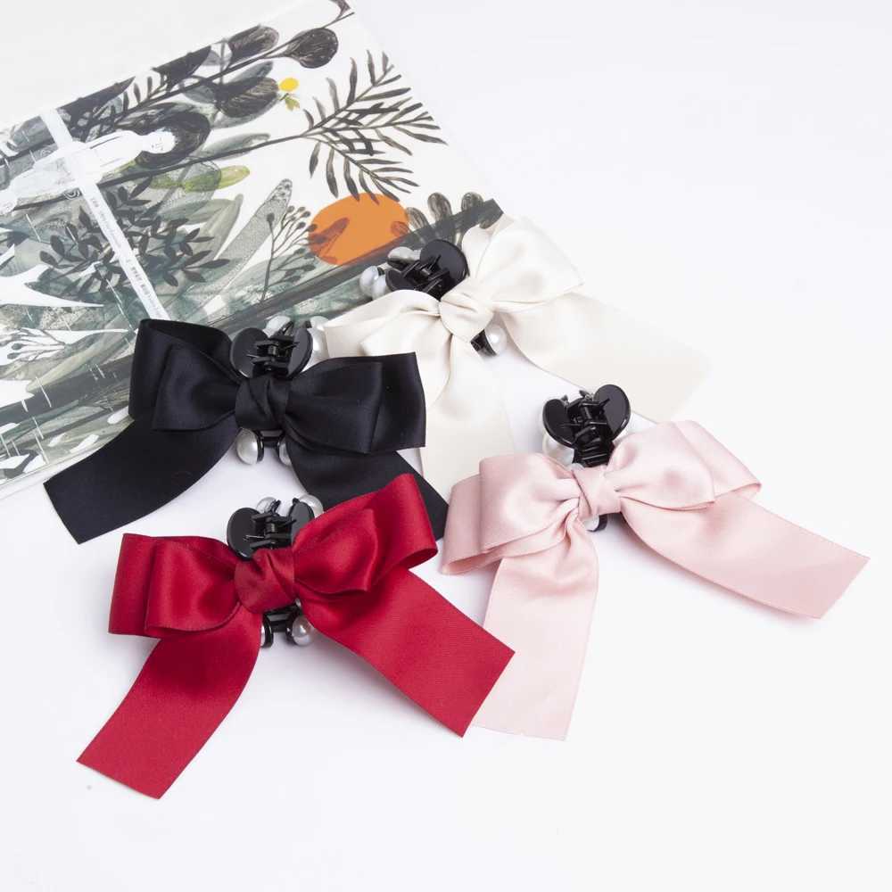 Crampes 2021 Fashion Femmes Bow Pearl Hair Claw Clips Ribbon Barrettes Vintage Girls Accessoires Accessoires Bowknot Hairpins Headwear Coiffure Y240425