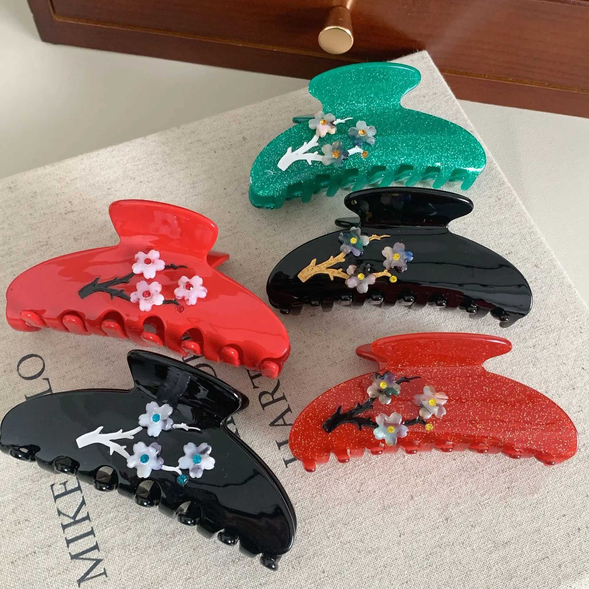 Clamps YHJ New Plum Blossom Retro Grab Hair Shark Claws Light Luxury Elegant Hair Clip Claw Hair Accessories for Women Gilrs Y240425
