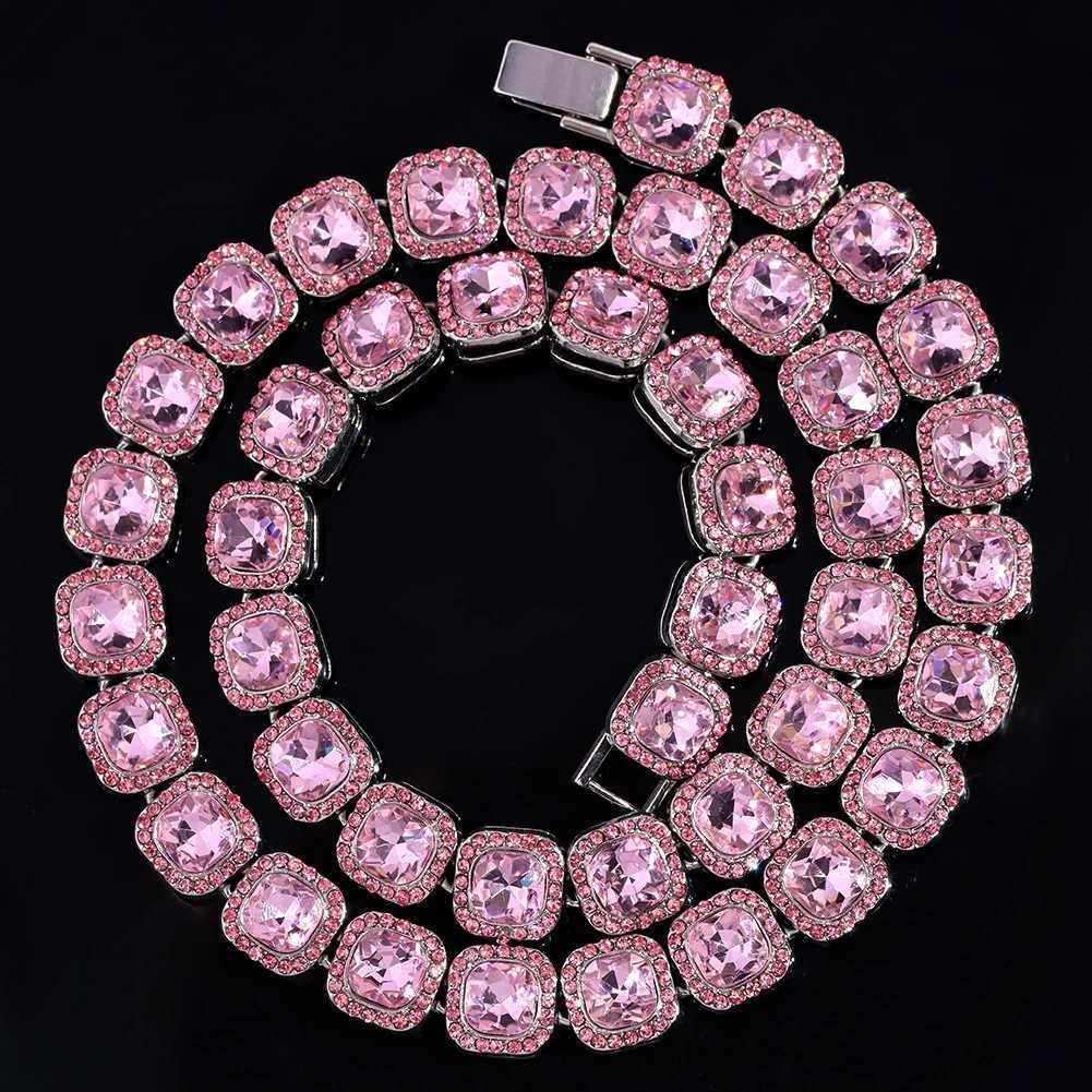 Coloque de corrente de cristal rosa do hip hop rosa Adequado para mulheres Sparkling Silver Diamond Edge Jóias 240424