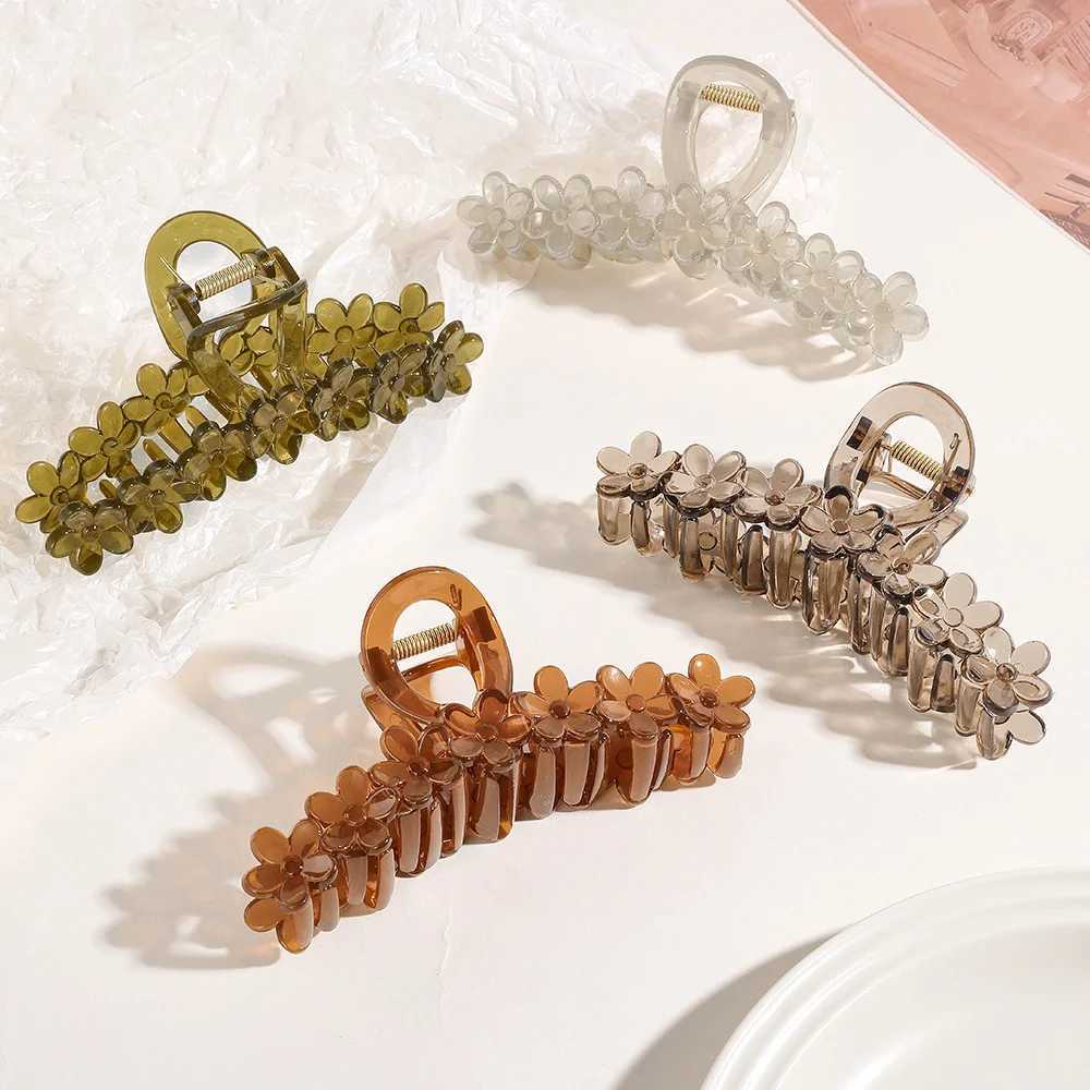 Crampes Flower Women Cair Claws Clip Large Barrette Crab Fashion Corée Corée Acrylique Hairpins Shark Ponytail Headwear Girls Hair Accessoires Y240425