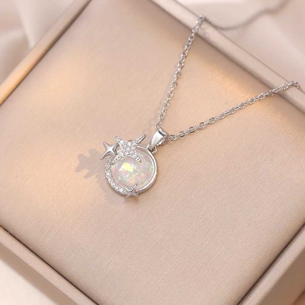 Pendant Necklaces Stainless Steel Fashion Clavicle Blue Crystal Glass Planet Pendant Necklace Fantasy Starry Sky Small Student Clavicle Necklaces