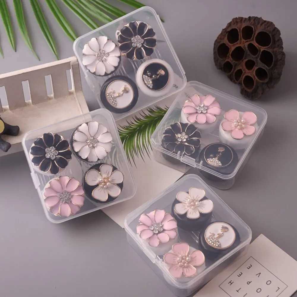 Contacts Accessoires Lovely Flower Contact Lens Case Plastic Durable Portable Contact Contacteur Contain de stockage Mini Contact Contrat Bureau D240426