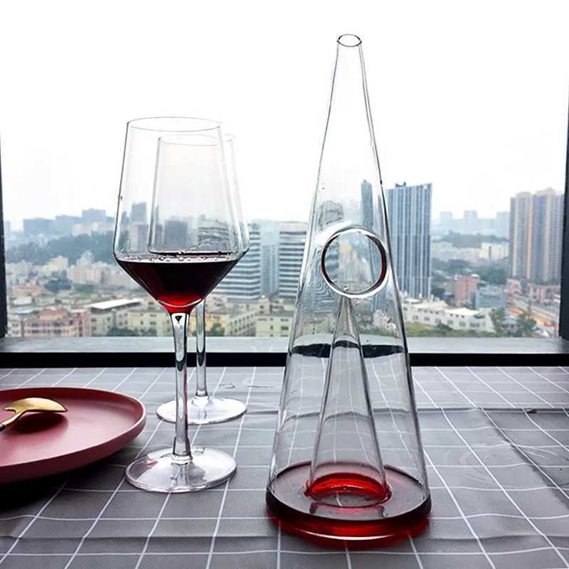 O26F Bar Tools 350/750ML Pyramid Falls Falls Red Wine Dispenser Glass Antidote Brandy Decorative Wine Bott