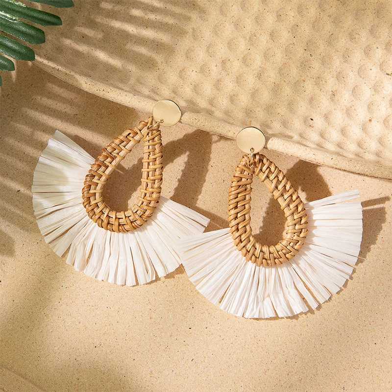 Dangle żyrandol 7styles Rattan Raffia Wheven Tassel Dangle Kodeling Temperament Ear Wzdło